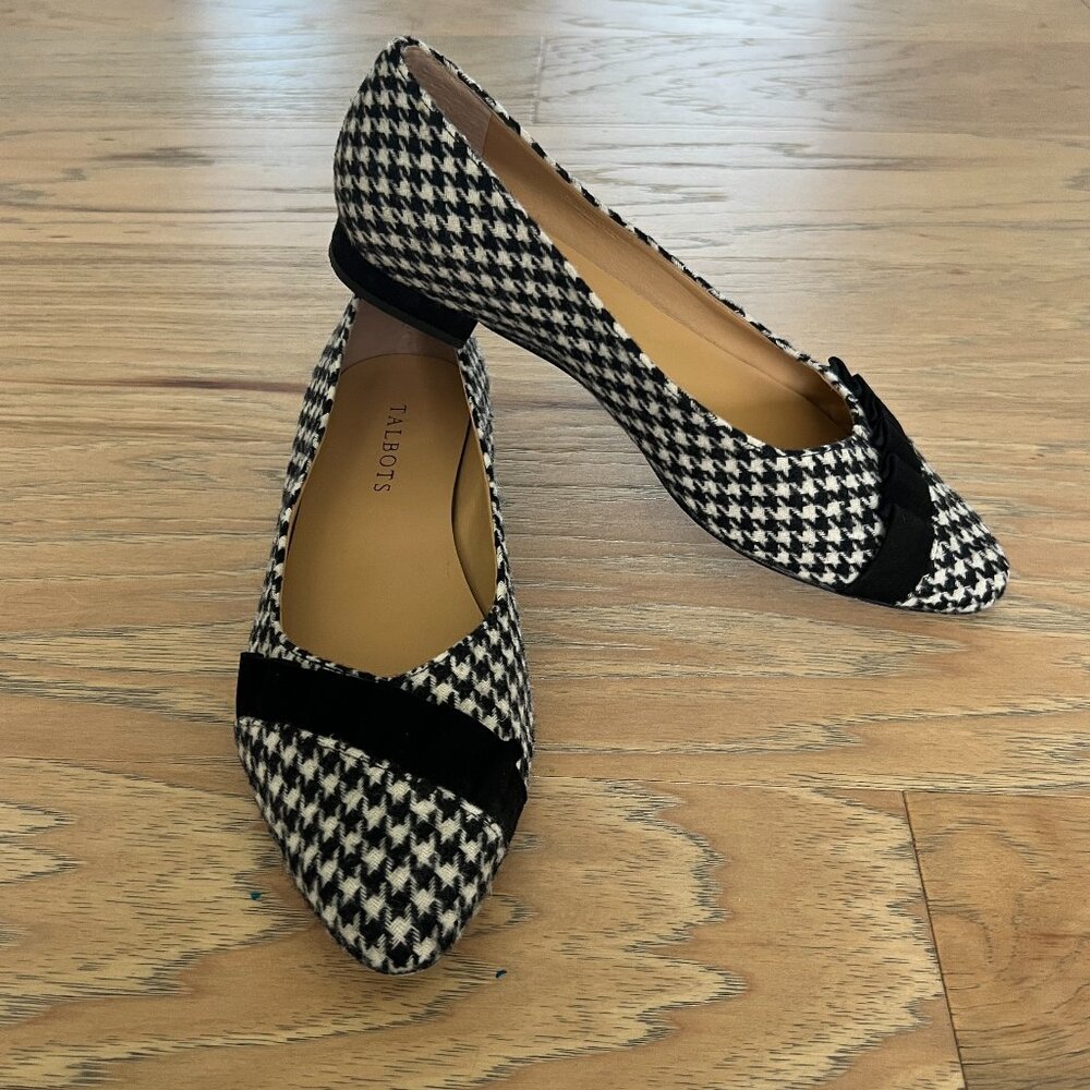 Talbots Houndstooth Pleated Flats SIZE 8 - Picture 5 of 7